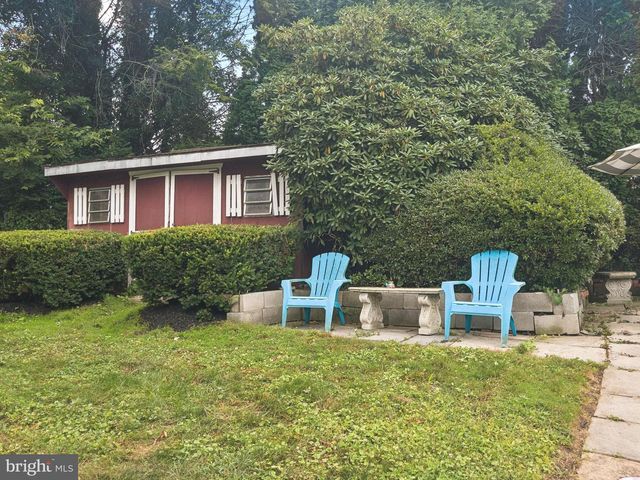 2210 BERKSHIRE RD, Lancaster, PA 17603