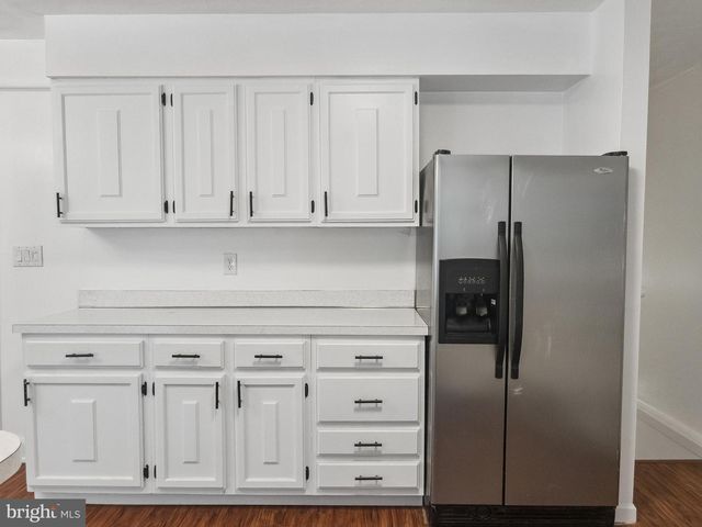 2210 BERKSHIRE RD, Lancaster, PA 17603