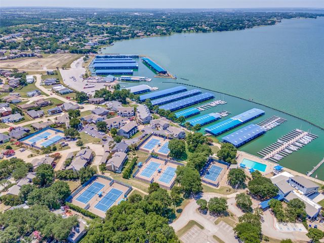 5805 Yacht Club Drive, Rockwall, TX 75032