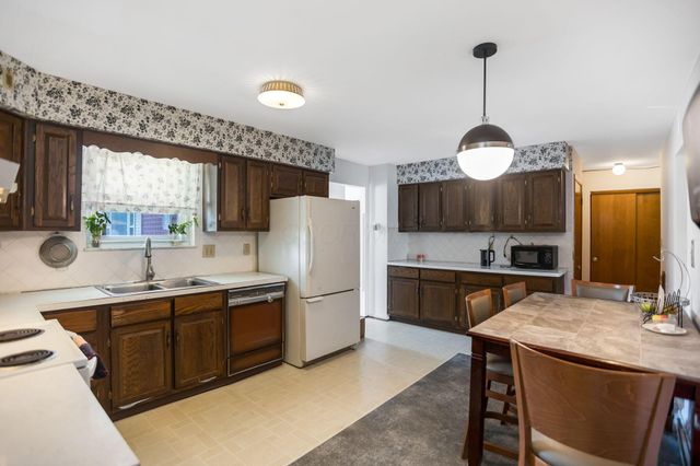 1616 Sienna Lane N, Columbus, OH 43229