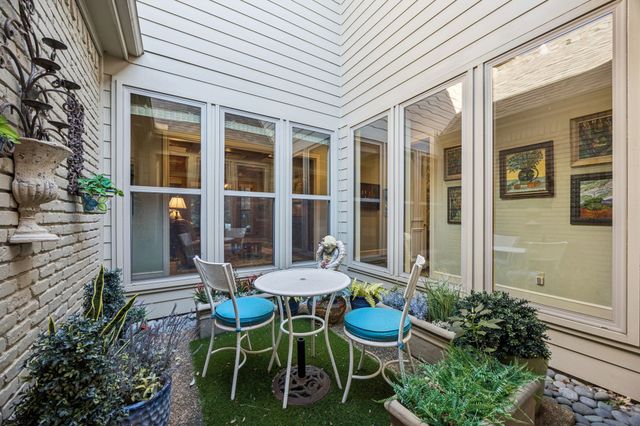 3 Glenmeadow Court, Dallas, TX 75225