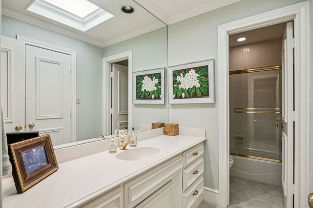 3 Glenmeadow Court, Dallas, TX 75225