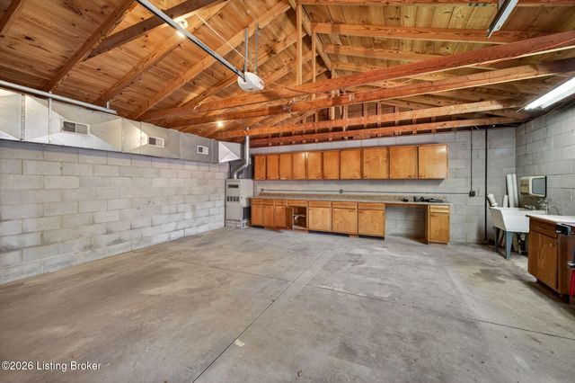 2228 Eastview Ave, Louisville, KY 40205