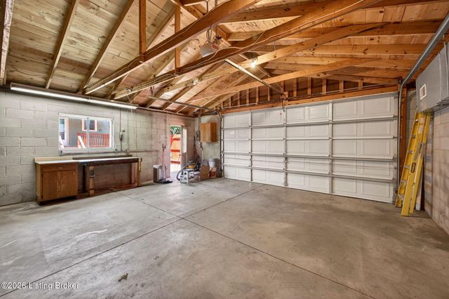 2228 Eastview Ave, Louisville, KY 40205