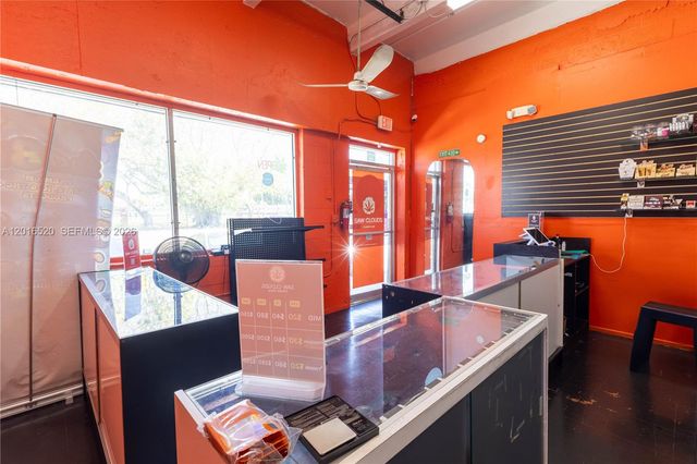 922 NW 36th st, Miami, FL 33127