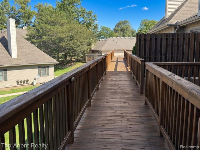 24769 Primrose Lane, Southfield, MI 48033