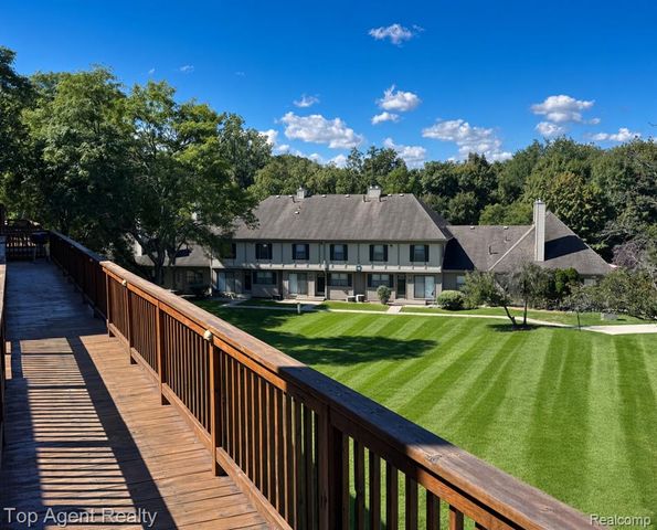 24769 Primrose Lane, Southfield, MI 48033
