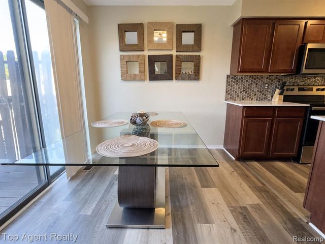 24769 Primrose Lane, Southfield, MI 48033