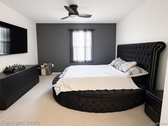 24769 Primrose Lane, Southfield, MI 48033