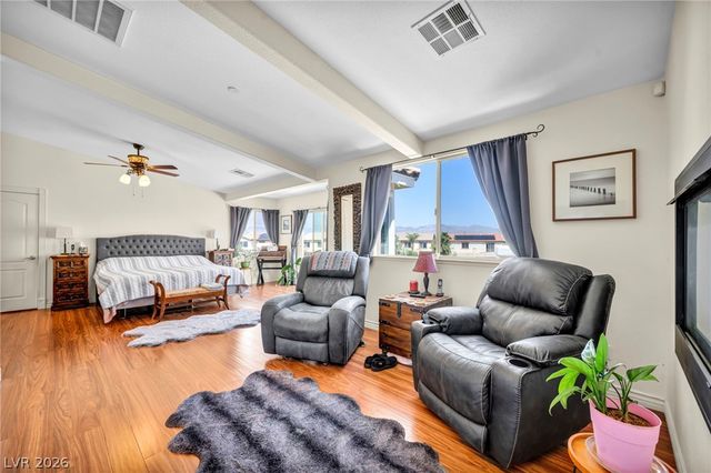 7008 Manzanares Drive, North Las Vegas, NV 89084