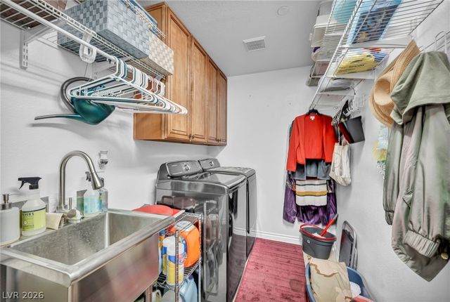 7008 Manzanares Drive, North Las Vegas, NV 89084