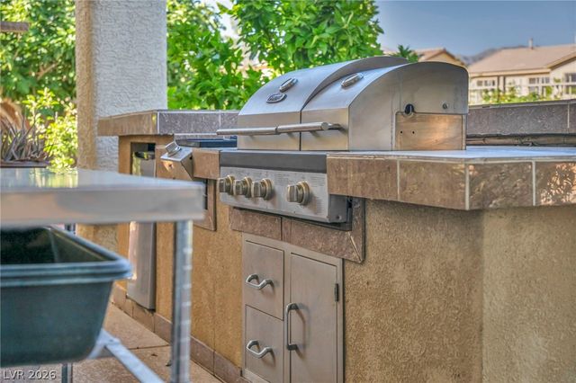 7008 Manzanares Drive, North Las Vegas, NV 89084