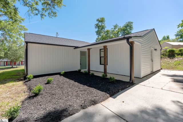2 Cadbury Lane, Piedmont, SC 29673