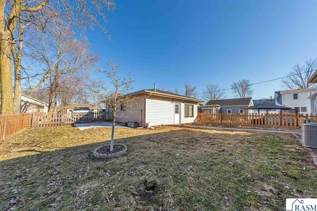 235 S Cedar Street, Belle Plaine, MN 56011