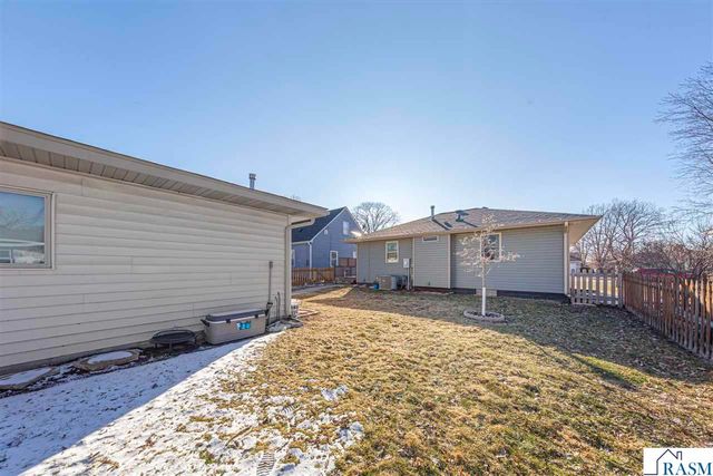 235 S Cedar Street, Belle Plaine, MN 56011