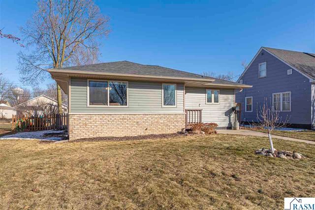 235 S Cedar Street, Belle Plaine, MN 56011