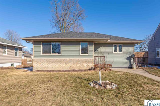 235 S Cedar Street, Belle Plaine, MN 56011