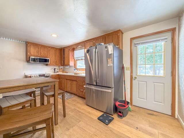 2220 DEER TRAIL, Green Bay, WI 54302