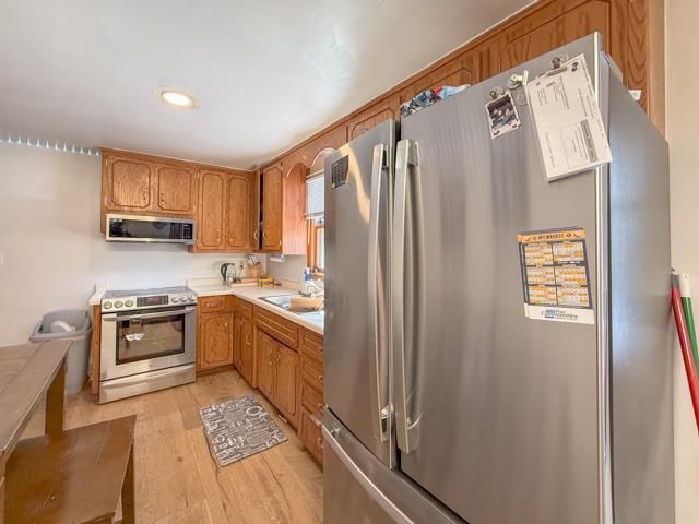 2220 DEER TRAIL, Green Bay, WI 54302