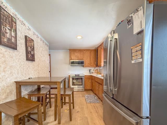 2220 DEER TRAIL, Green Bay, WI 54302