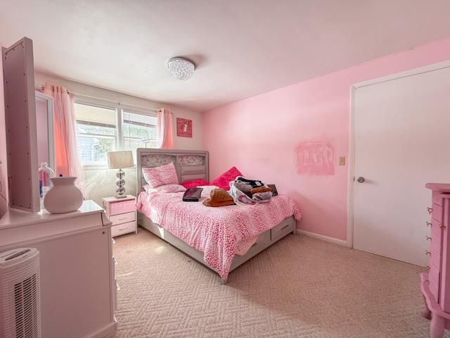 2220 DEER TRAIL, Green Bay, WI 54302