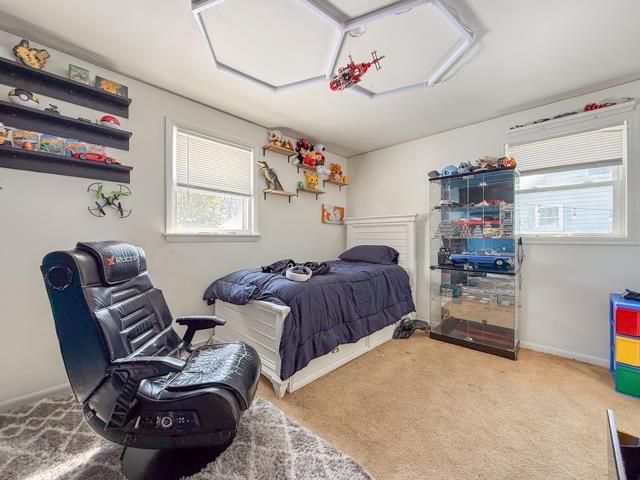 2220 DEER TRAIL, Green Bay, WI 54302