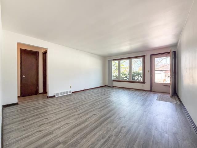 2220 DEER TRAIL, Green Bay, WI 54302