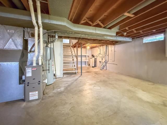 2220 DEER TRAIL, Green Bay, WI 54302