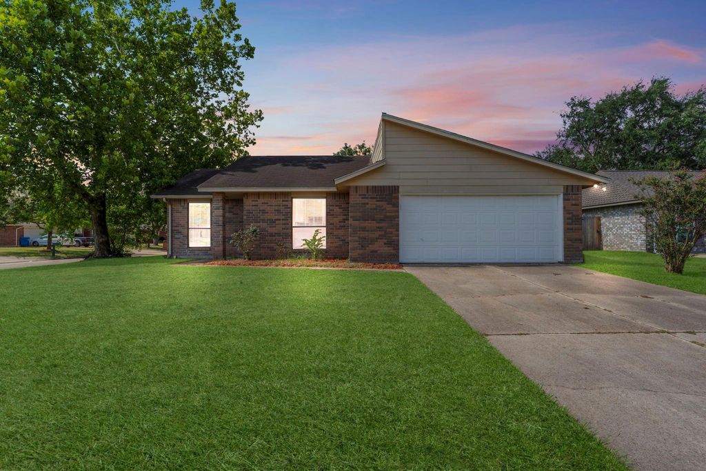 18703 Clover Glen Lane, Houston, TX 77084