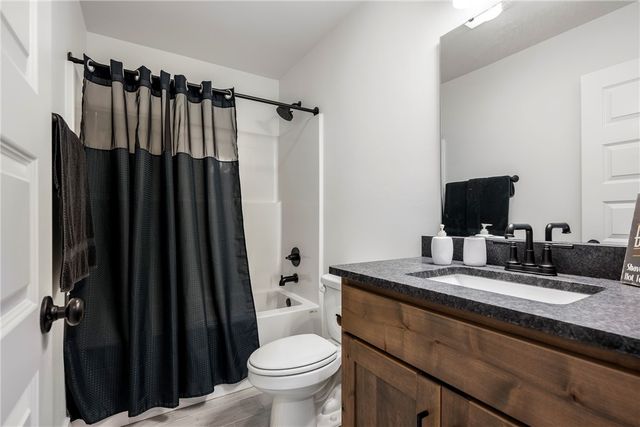 637 Lewis Street, Pea Ridge, AR 72751