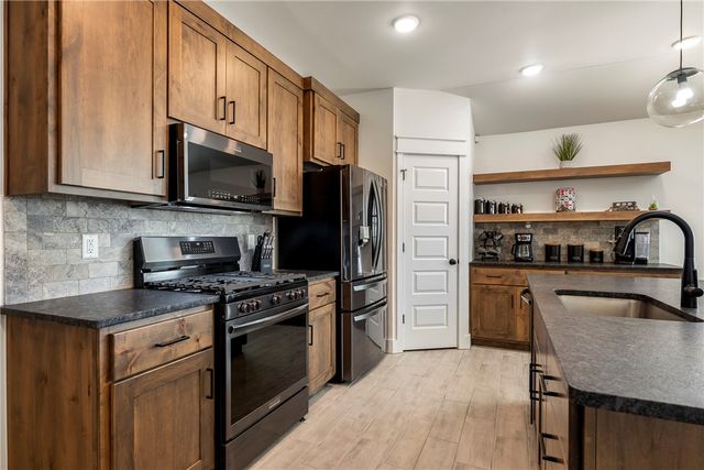 637 Lewis Street, Pea Ridge, AR 72751