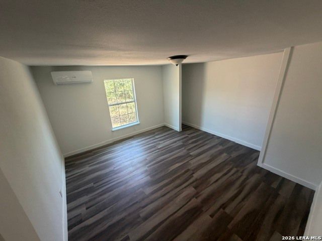 108 VILLA RIDGE DR, Poteet, TX 78065