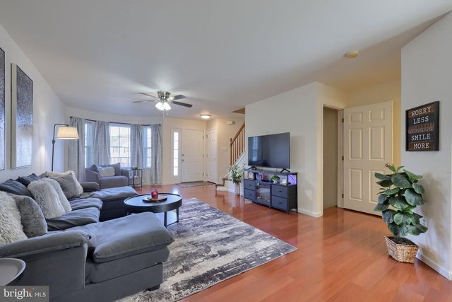 57 HORSESHOE DR, Douglassville, PA 19518