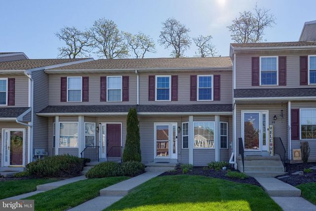 57 HORSESHOE DR, Douglassville, PA 19518