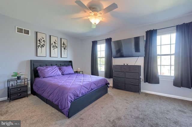 57 HORSESHOE DR, Douglassville, PA 19518