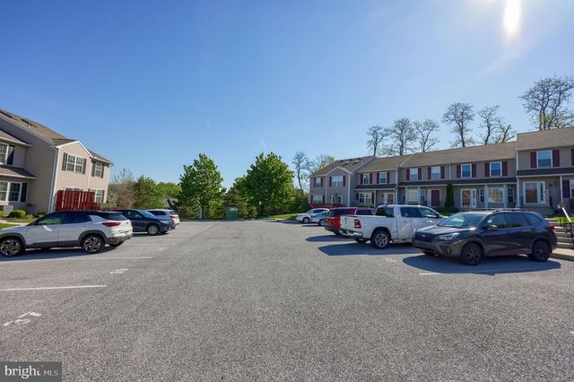 57 HORSESHOE DR, Douglassville, PA 19518