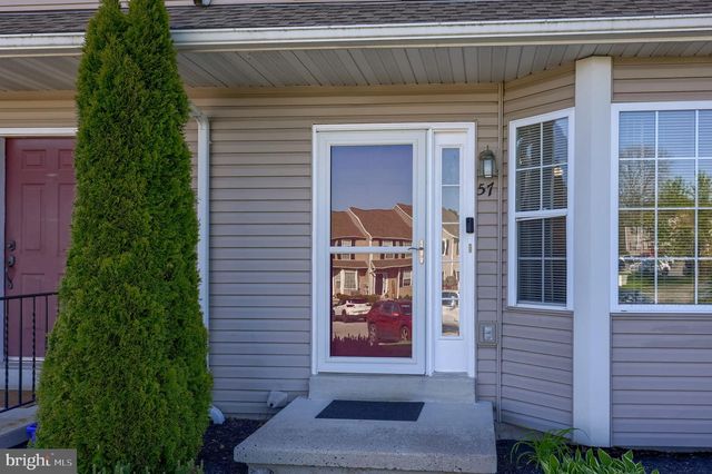 57 HORSESHOE DR, Douglassville, PA 19518
