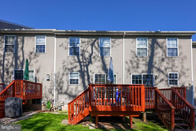 57 HORSESHOE DR, Douglassville, PA 19518