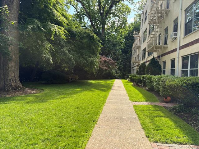 20 Alden Place 1, Bronxville, NY 10708