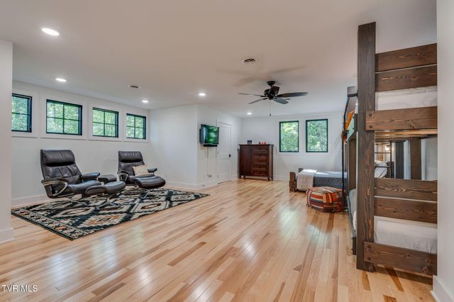 379 Hideaway Farm Road, Piney Flats, TN 37686