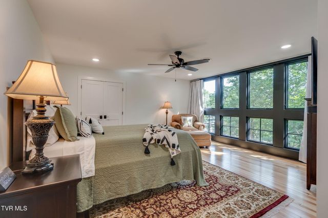 379 Hideaway Farm Road, Piney Flats, TN 37686