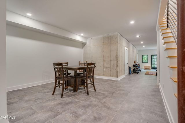 379 Hideaway Farm Road, Piney Flats, TN 37686