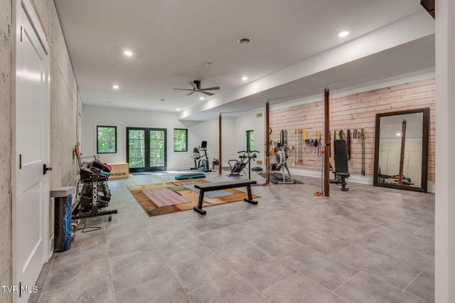 379 Hideaway Farm Road, Piney Flats, TN 37686