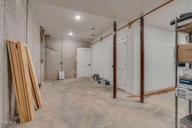 379 Hideaway Farm Road, Piney Flats, TN 37686