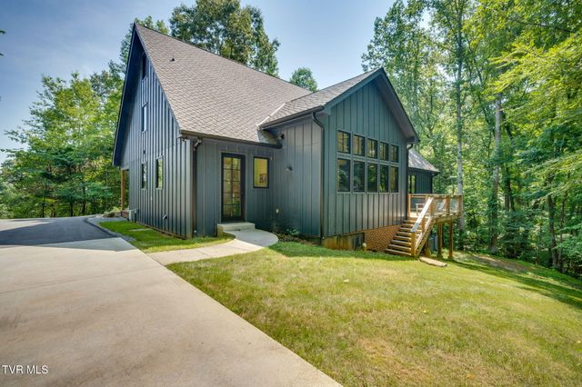 379 Hideaway Farm Road, Piney Flats, TN 37686