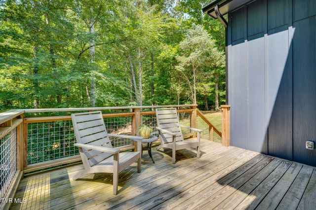 379 Hideaway Farm Road, Piney Flats, TN 37686