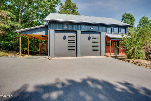 379 Hideaway Farm Road, Piney Flats, TN 37686