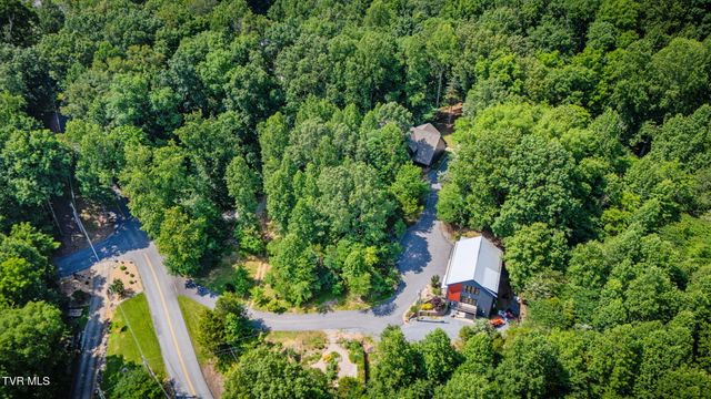 379 Hideaway Farm Road, Piney Flats, TN 37686