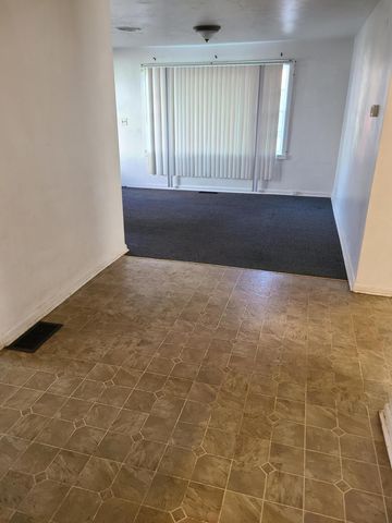 1264 Pavone Street, Benton Harbor City, MI 49022