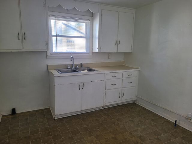 1264 Pavone Street, Benton Harbor City, MI 49022